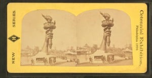Stereographic card picturing the exhibition of Liberty's arm and torch at the 1876 Centennial Exposition in Philadelphia. Courtesy of The New York Public Library